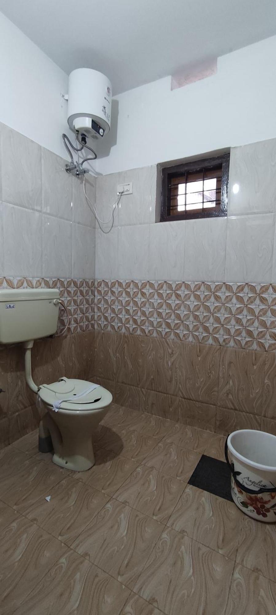 Koonamparayil Home Stay Munnar Anaviratty-Family Only Exterior photo