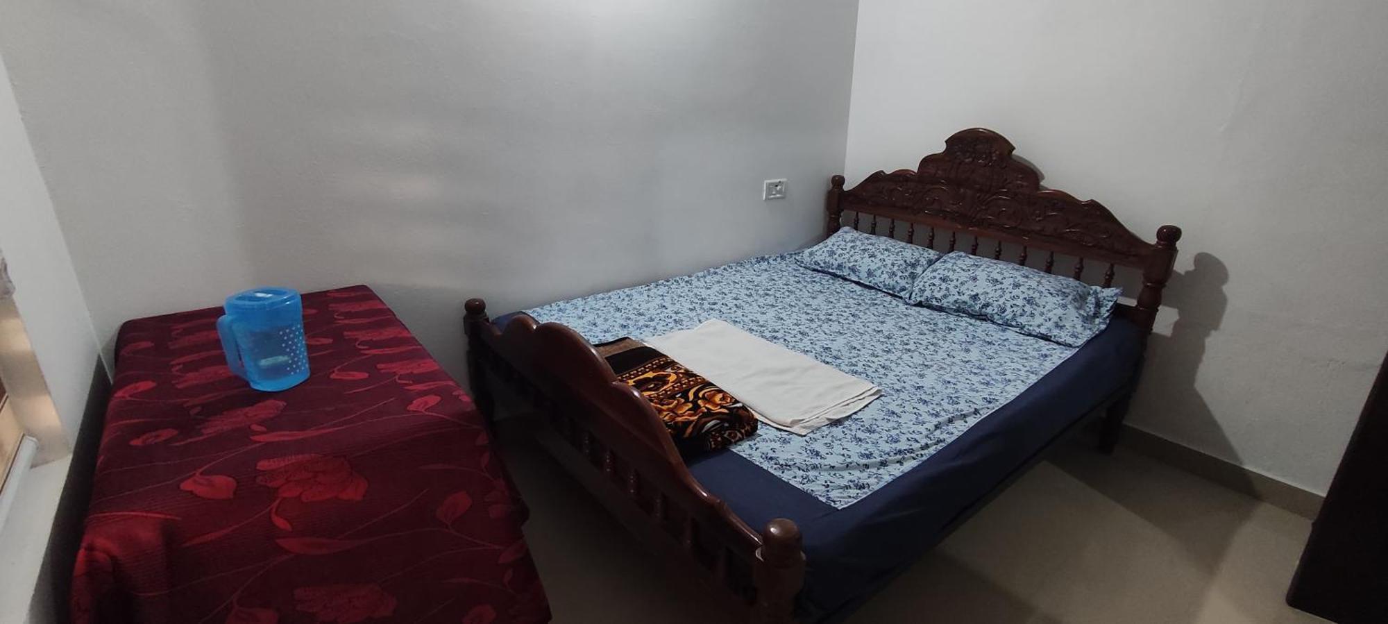 Koonamparayil Home Stay Munnar Anaviratty-Family Only Exterior photo